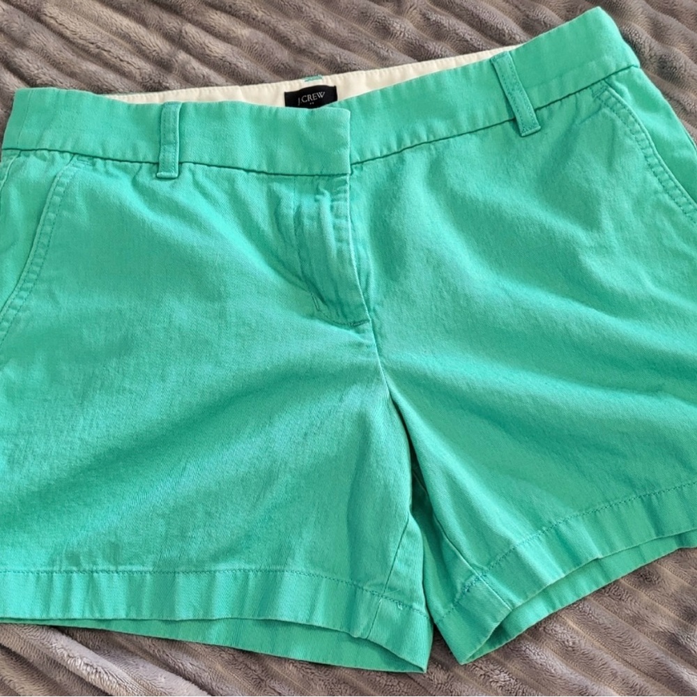 2 pairs of Gap size 8 women’s shorts